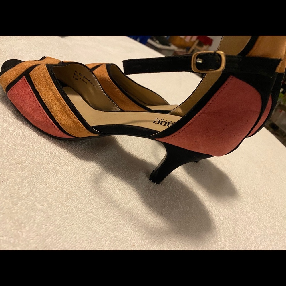 Brand New Gorgeous Suede Heels By Monroe And Main Box 54 Brand New Gorgeous Suede Heels By Monroe And Main Box 54